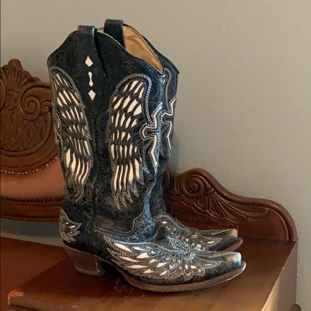 Corral boots